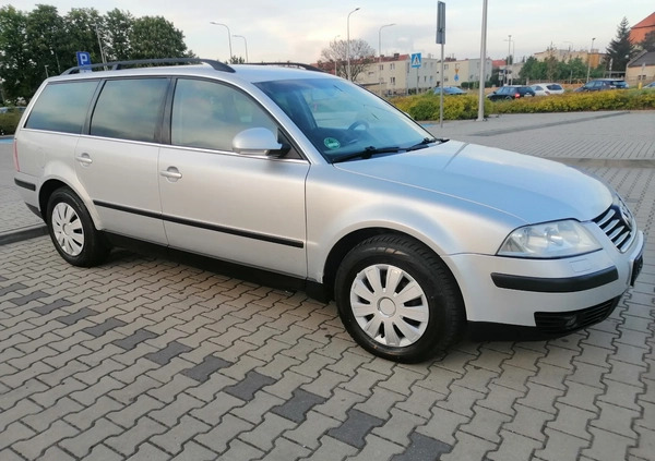 Volkswagen Passat cena 6600 przebieg: 186700, rok produkcji 2004 z Legnica małe 211